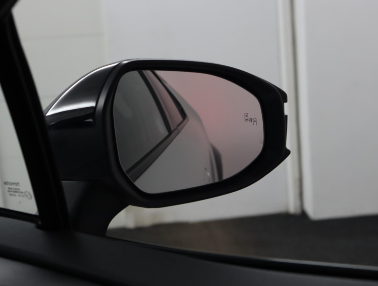 Toyota C-HR - 2.0 Plug-in Hybrid 220 Premium 54
