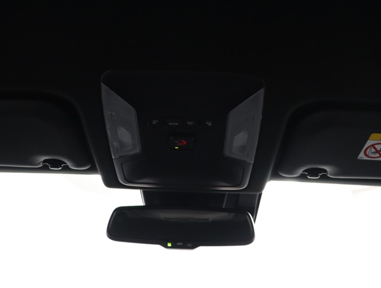 Toyota RAV4 - 2.5 Hybrid AWD Bi-Tone 32