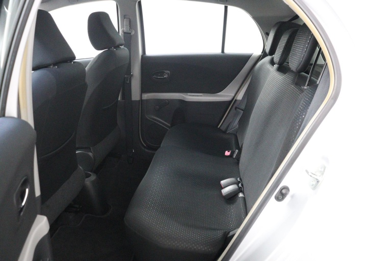 Toyota Yaris - 1.3 VVTi Aspiration 17