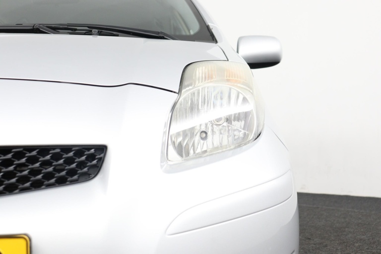 Toyota Yaris - 1.3 VVTi Aspiration 33