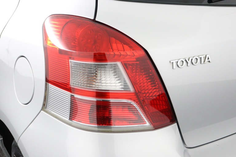 Toyota Yaris - 1.3 VVTi Aspiration 37