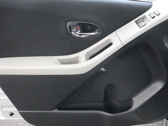 Toyota Yaris - 1.3 VVTi Aspiration