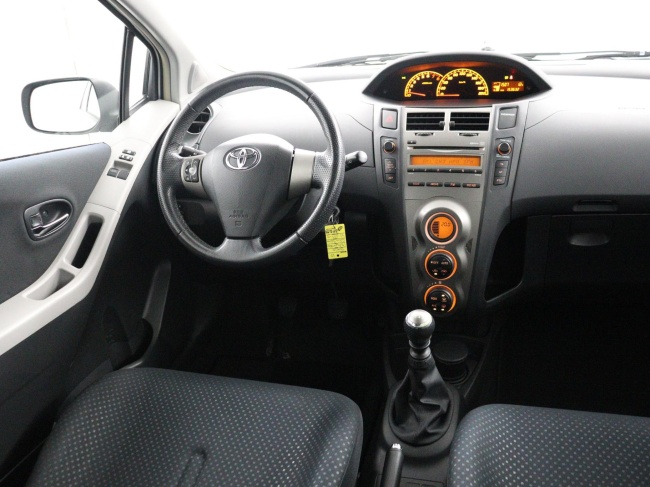 Toyota Yaris - 1.3 VVTi Aspiration