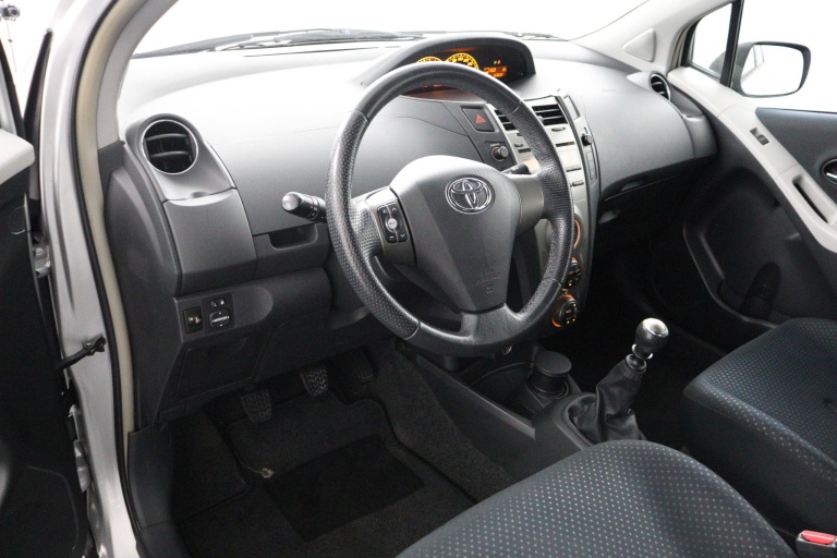 Toyota Yaris - 1.3 VVTi Aspiration 48
