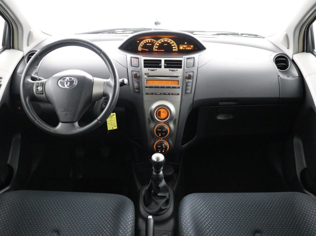 Toyota Yaris - 1.3 VVTi Aspiration