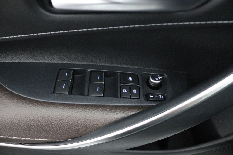 Toyota Corolla Touring Sports - 1.8 Hybrid Business Plus 27