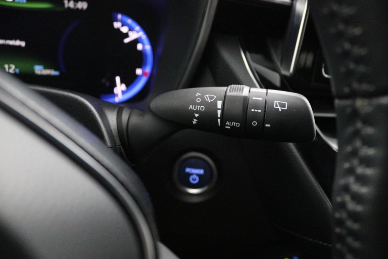Toyota Corolla Touring Sports - 1.8 Hybrid Business Plus 30