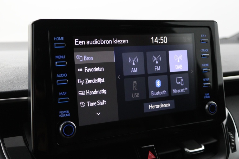 Toyota Corolla Touring Sports - 1.8 Hybrid Business Plus 8