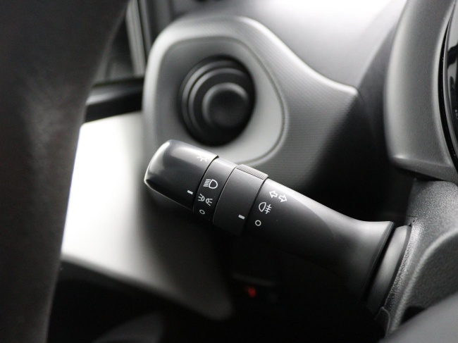 Toyota Aygo - 1.0 VVT-i x-fun