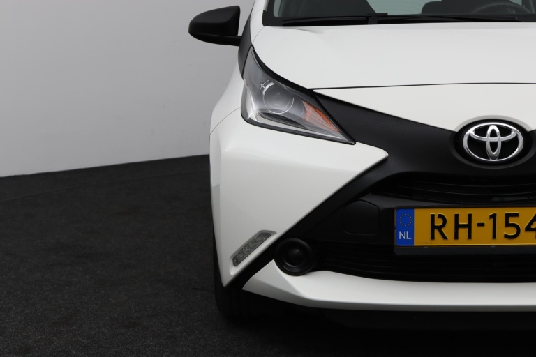 Toyota Aygo - 1.0 VVT-i x-fun 32