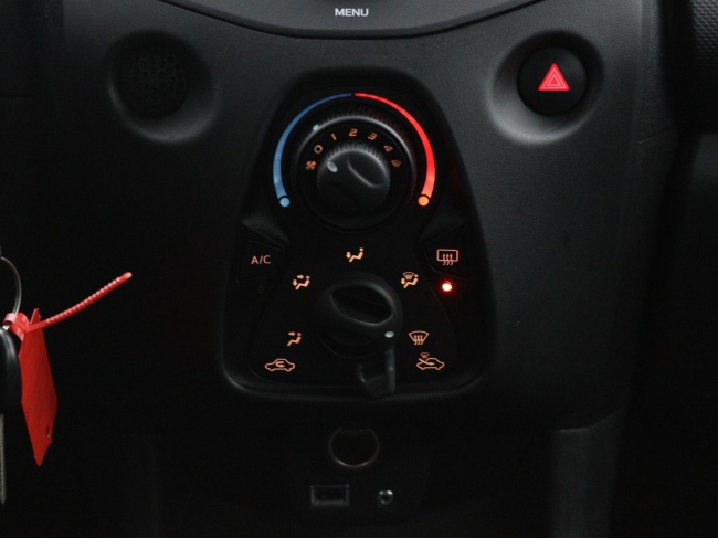 Toyota Aygo - 1.0 VVT-i x-fun