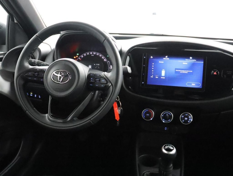 Toyota Aygo X - 1.0 VVT-i MT Play 12