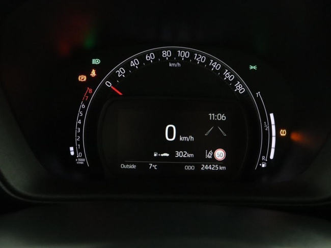 Toyota Aygo X - 1.0 VVT-i MT Play