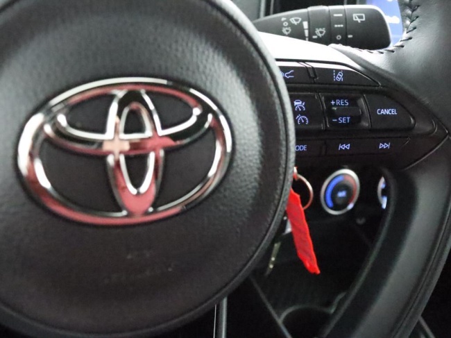 Toyota Aygo X - 1.0 VVT-i MT Play