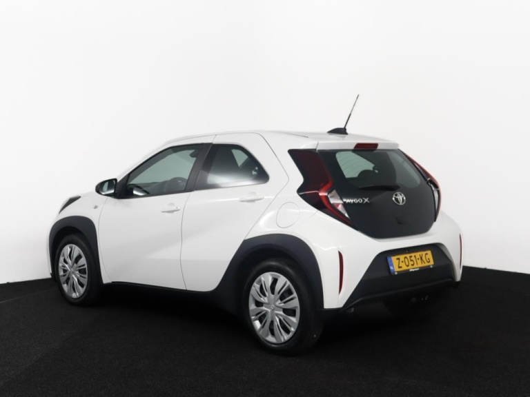 Toyota Aygo X - 1.0 VVT-i MT Play 4
