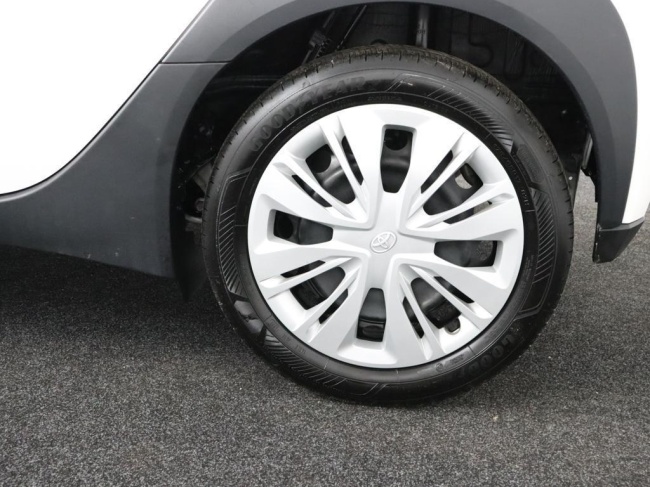 Toyota Aygo X - 1.0 VVT-i MT Play