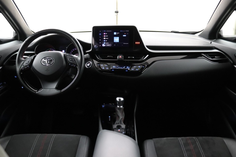 Toyota C-HR - 1.8 Hybrid GR-Sport 12