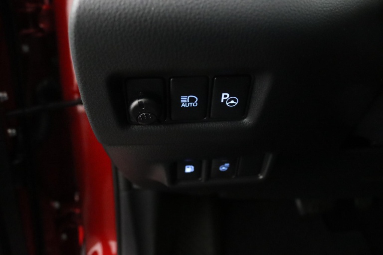 Toyota C-HR - 1.8 Hybrid GR-Sport 32