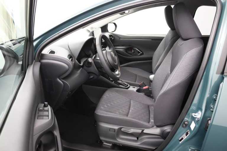 Toyota Yaris - 1.5 Hybrid 115 Dynamic 9