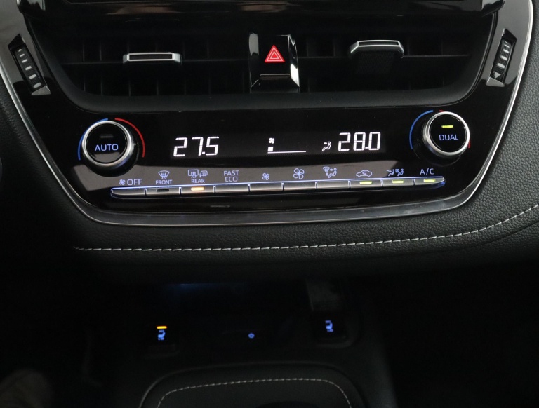 Toyota Corolla Touring Sports - 2.0 Hybrid Premium 48