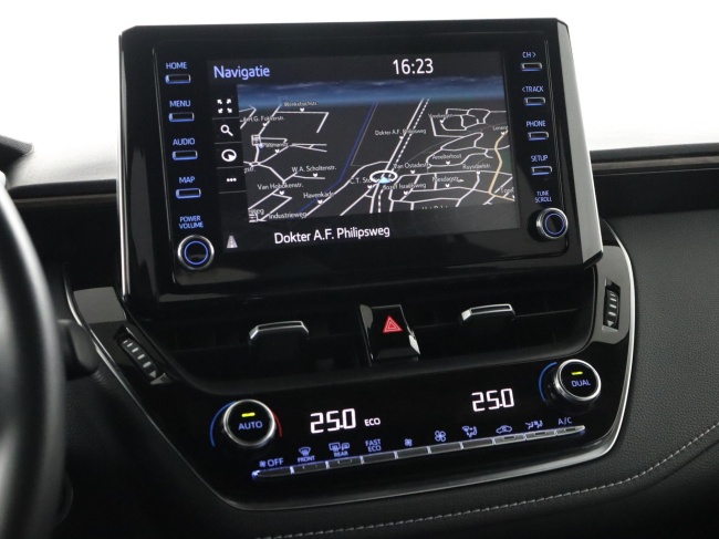 Toyota Corolla Touring Sports - 1.8 Hybrid Trek
