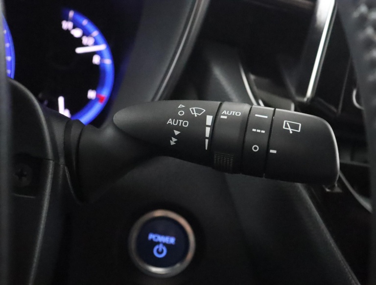 Toyota Corolla Touring Sports - 1.8 Hybrid Trek 32