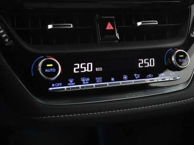Toyota Corolla Touring Sports - 1.8 Hybrid Trek