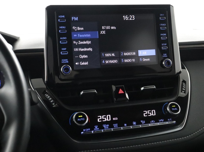 Toyota Corolla Touring Sports - 1.8 Hybrid Trek