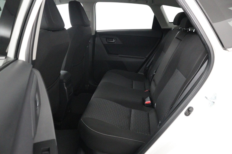 Toyota Auris - 1.8 Hybrid Lease 18