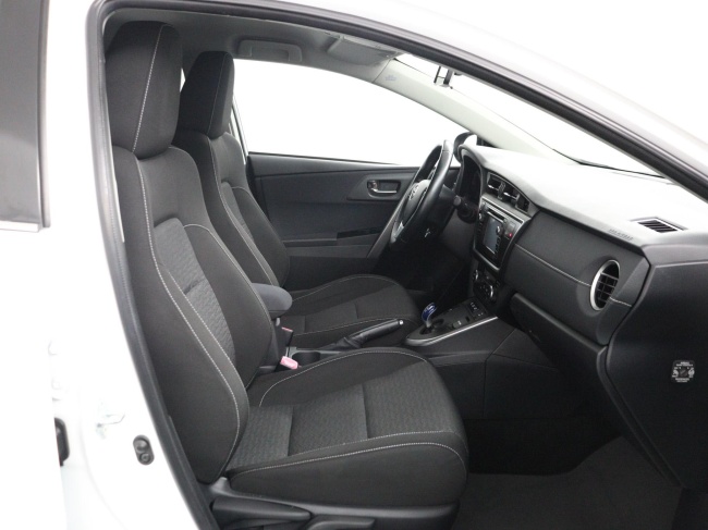 Toyota Auris - 1.8 Hybrid Lease