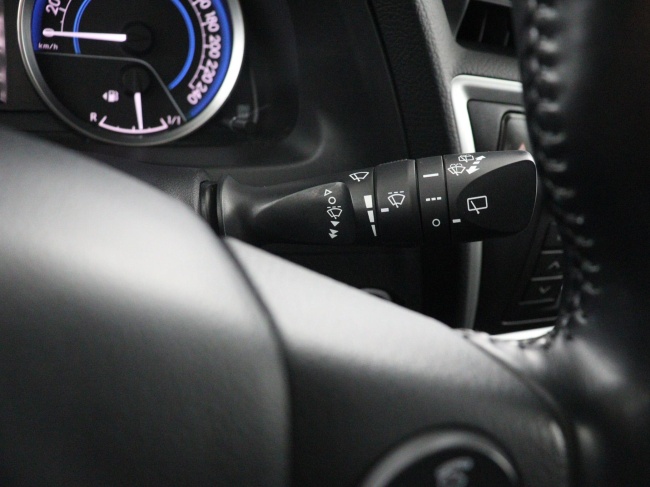 Toyota Auris - 1.8 Hybrid Lease