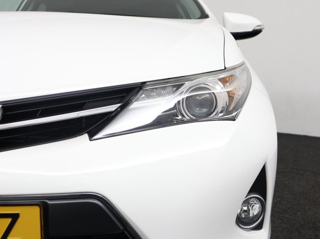 Toyota Auris - 1.8 Hybrid Lease