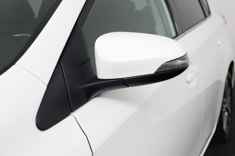 Toyota Auris - 1.8 Hybrid Lease 37