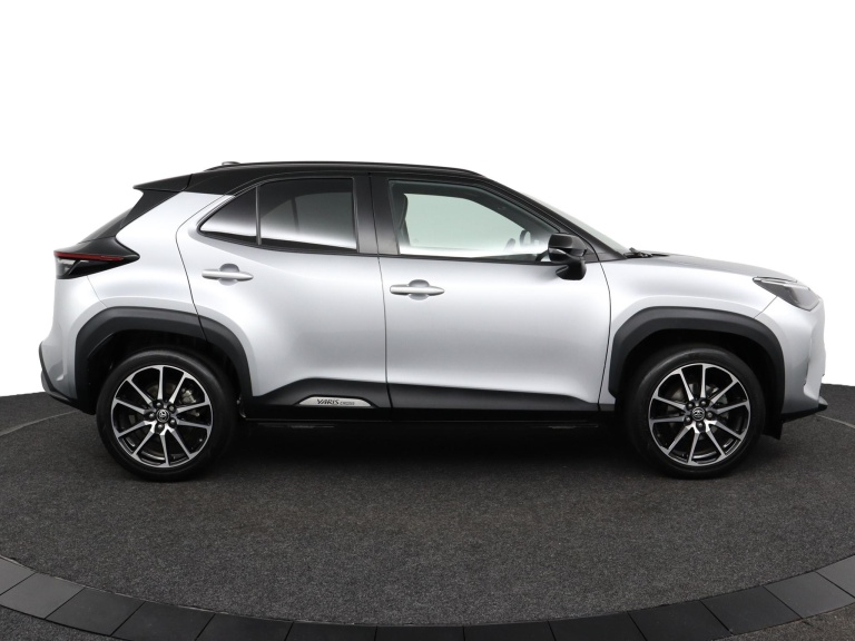 Toyota Yaris Cross - 1.5 Hybrid GR Sport 13
