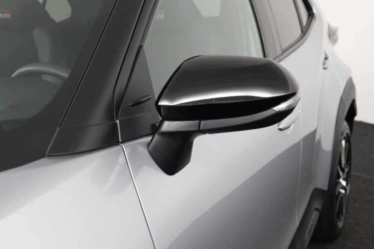 Toyota Yaris Cross - 1.5 Hybrid GR Sport 37