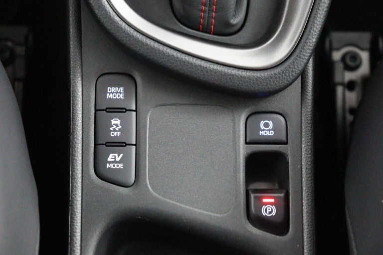 Toyota Yaris Cross - 1.5 Hybrid GR Sport 62