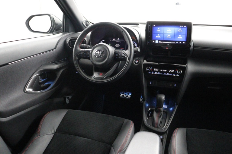 Toyota Yaris Cross - 1.5 Hybrid GR Sport 64