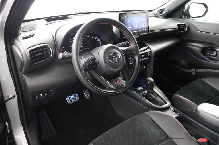 Toyota Yaris Cross - 1.5 Hybrid GR Sport 66