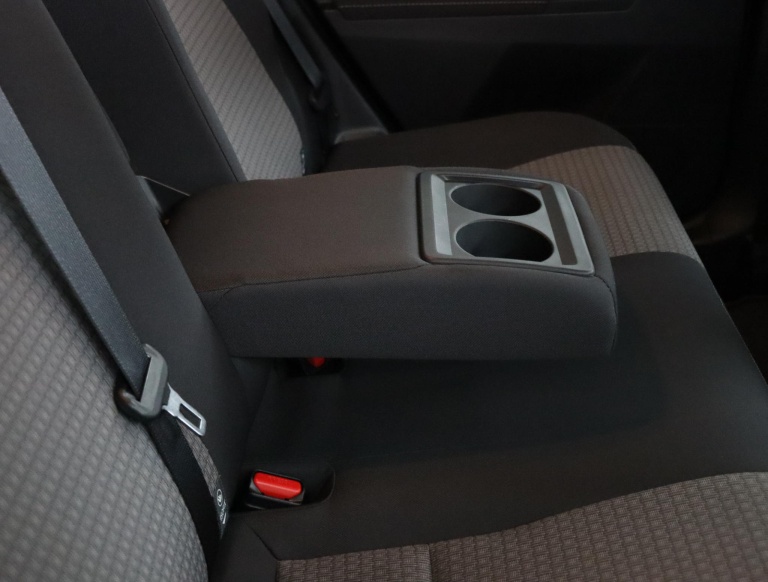 Toyota Auris Touring Sports - 1.8 Hybrid Dynamic Go 13