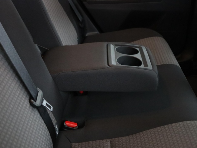 Toyota Auris Touring Sports - 1.8 Hybrid Dynamic Go