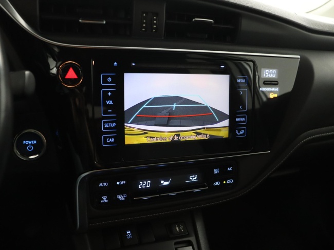Toyota Auris Touring Sports - 1.8 Hybrid Dynamic Go
