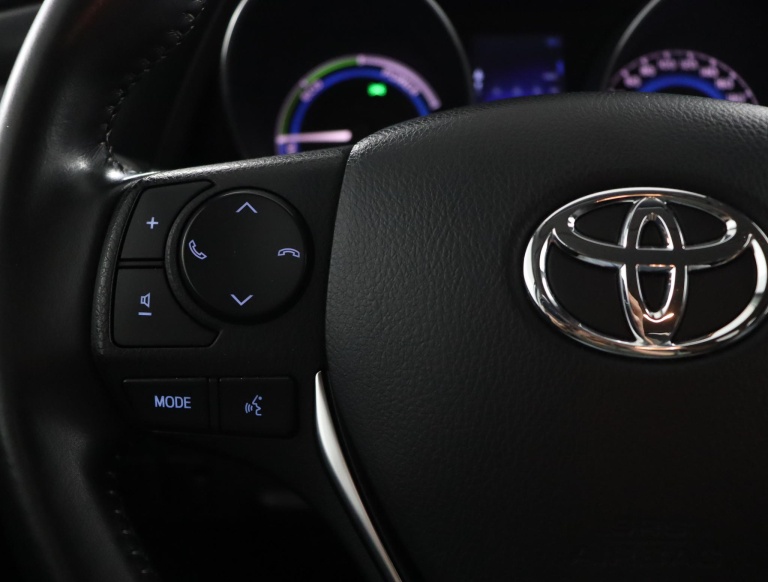 Toyota Auris Touring Sports - 1.8 Hybrid Dynamic Go 19