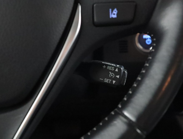 Toyota Auris Touring Sports - 1.8 Hybrid Dynamic Go 21
