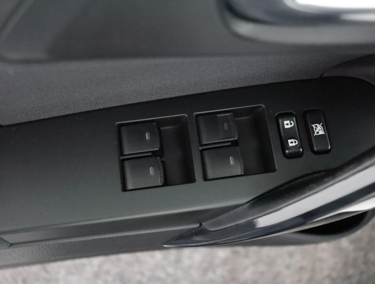 Toyota Auris Touring Sports - 1.8 Hybrid Dynamic Go 35