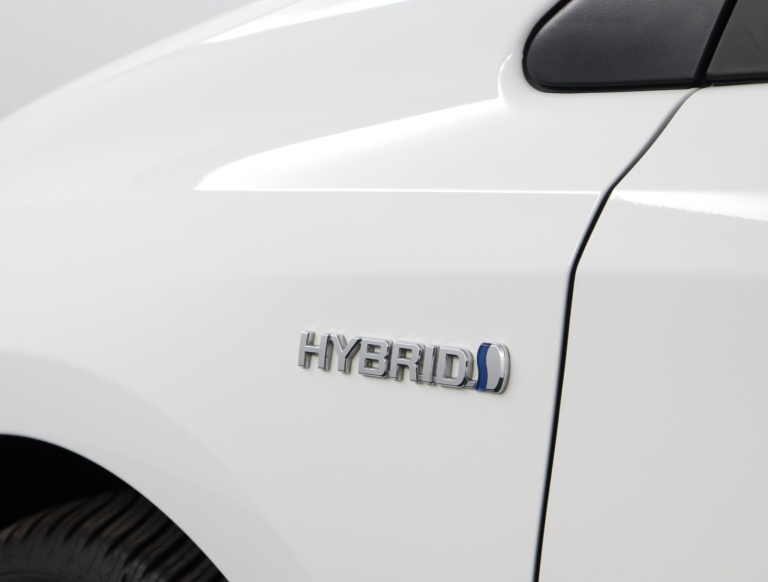 Toyota Auris Touring Sports - 1.8 Hybrid Dynamic Go 42