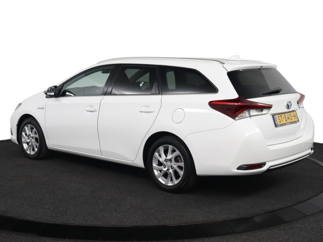 Toyota Auris Touring Sports - 1.8 Hybrid Dynamic Go