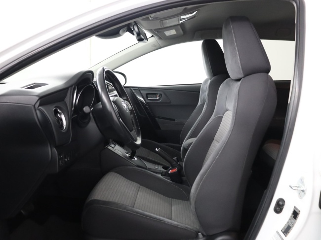 Toyota Auris Touring Sports - 1.8 Hybrid Dynamic Go