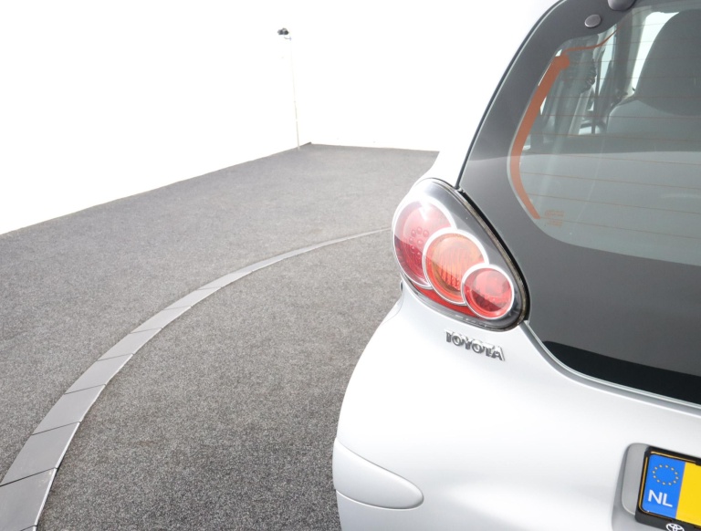 Toyota Aygo - 1.0 VVT-i Comfort 33