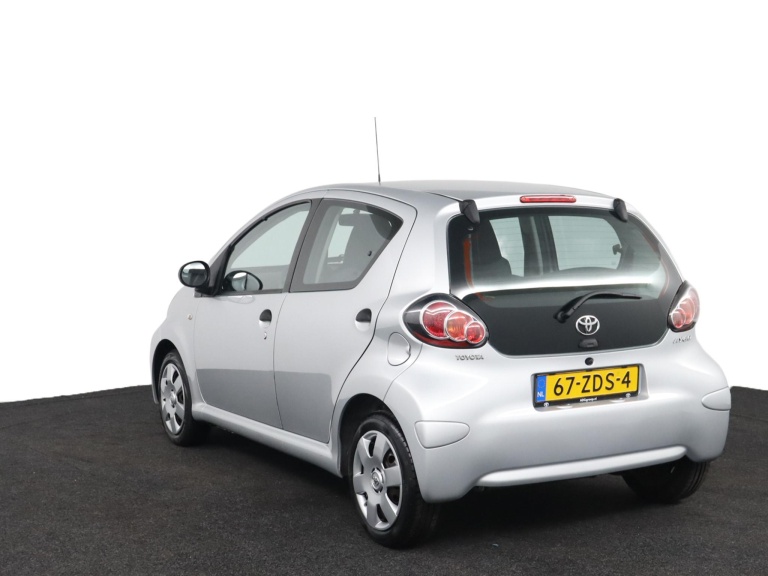 Toyota Aygo - 1.0 VVT-i Comfort 9