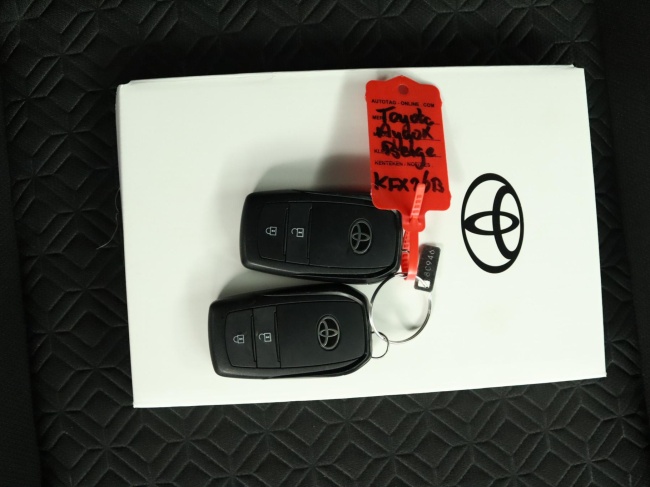 Toyota Aygo X - 1.0 VVT-i S-CVT Envy
